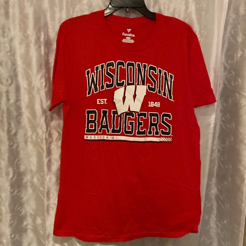 Fanatics Wisconsin Badgers Logo Shirt Adult Size Medium 🔥 YB1